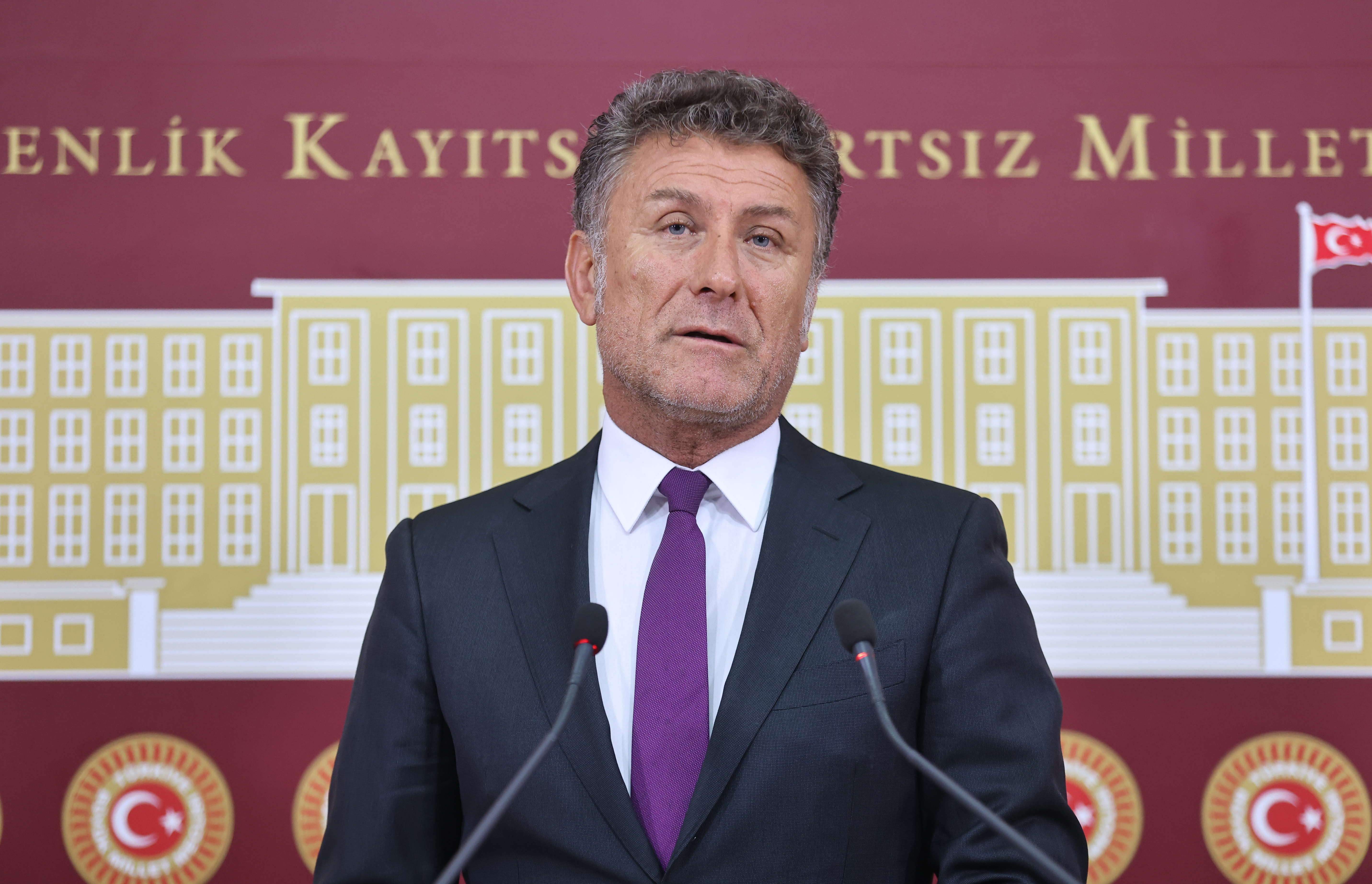 CHP BURSA MİLLETVEKİLİ ORHAN SARIBAL, “ÇİFTÇİ ÇÖKÜŞ YAŞARKEN, SARAY, ENKAZIN ÜZERİNİ ÖRTMEYE ÇALIŞIYOR”