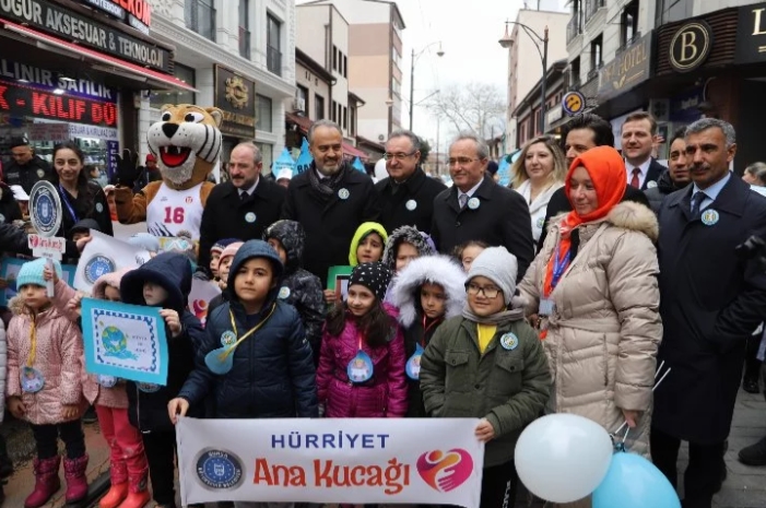 Bursa'da Barış için su yürüyüşü